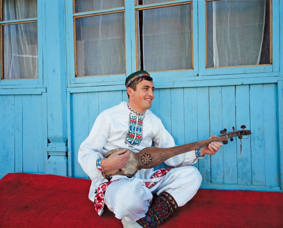 aktc-akmi-badakhshan_ensemble_sebastian_schutyser_